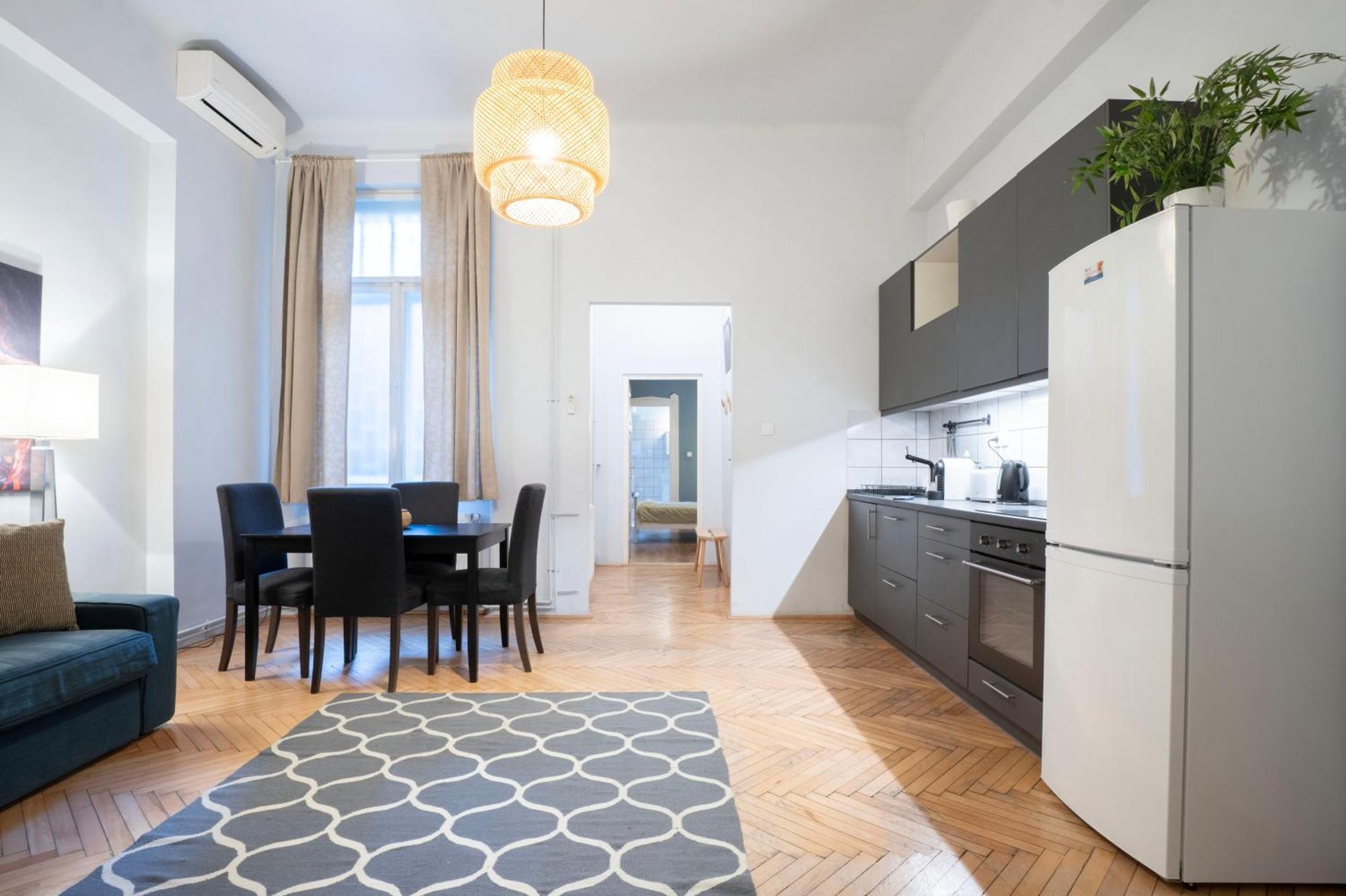 Super Comfort Apartment With 3 Rooms Next To Opera Budapest Exterior photo